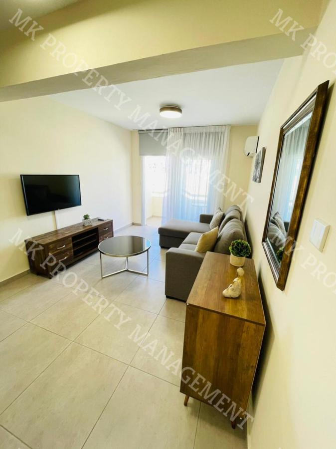 Milos City Center Apts No.34 Ларнака Екстериор снимка