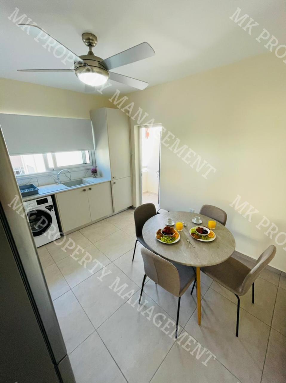 Milos City Center Apts No.34 Ларнака Екстериор снимка
