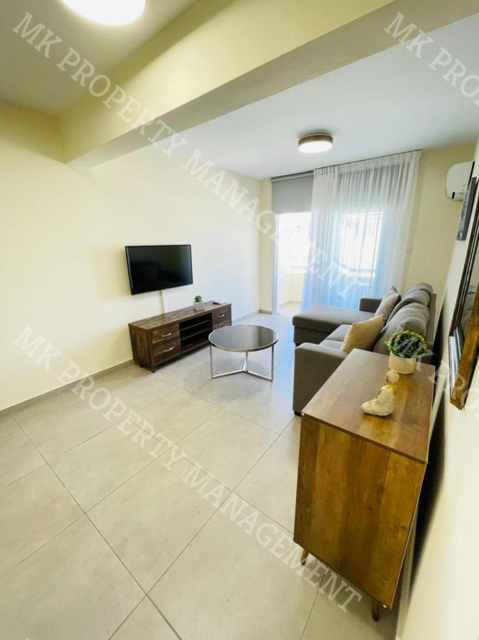 Milos City Center Apts No.34 Ларнака Екстериор снимка